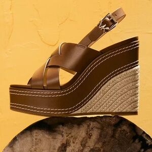 New🤎Michael Kors Nora Wedge Leather Sandals